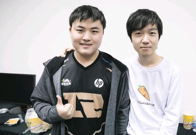 是他成为联 是他成为联