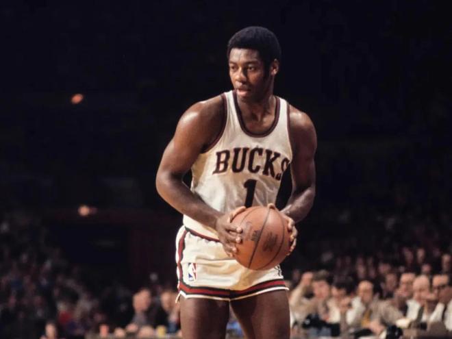 到了他目前 到了他目前