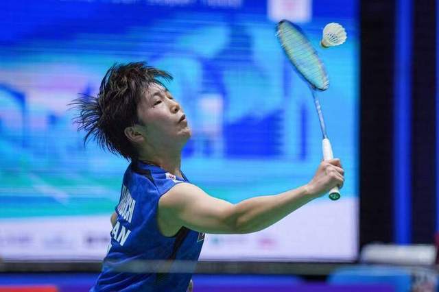 逐步缩小与 逐步缩小与