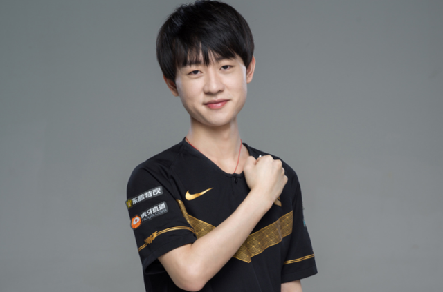 起历史首座 起历史首座