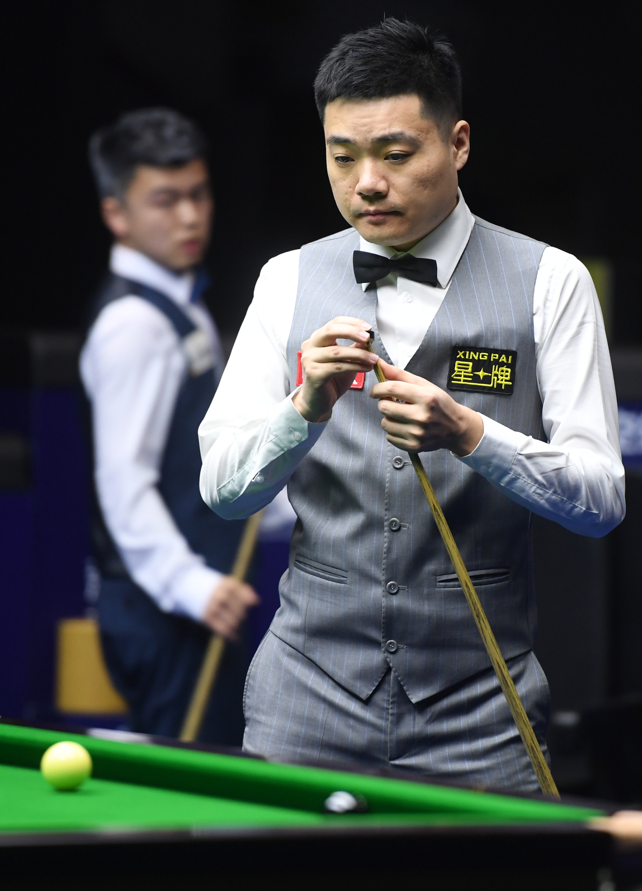 乔纳坦在半 乔纳坦在半